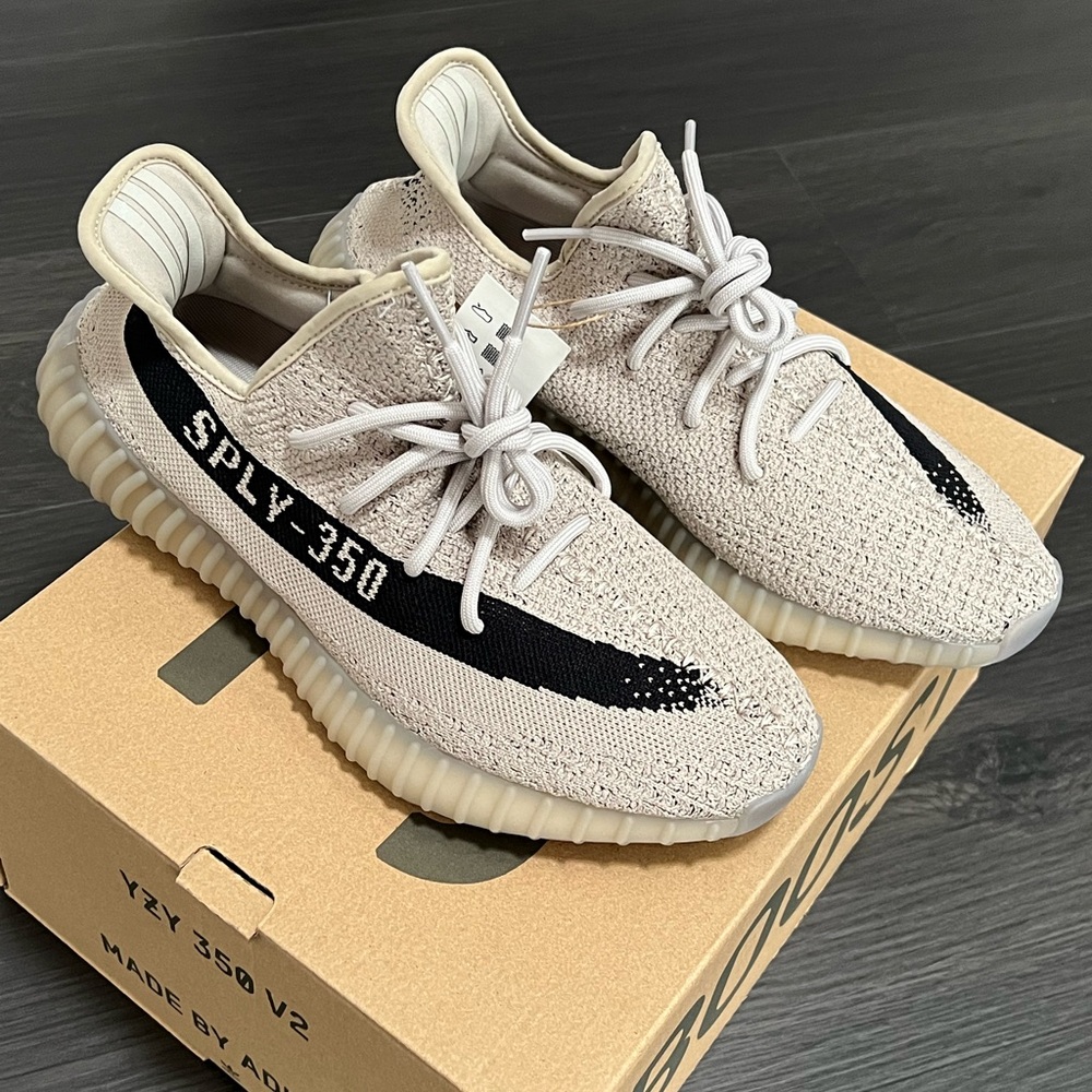 Yeezy Boost 350 V2 originals US 9 Slate/black New sneakers HO7870